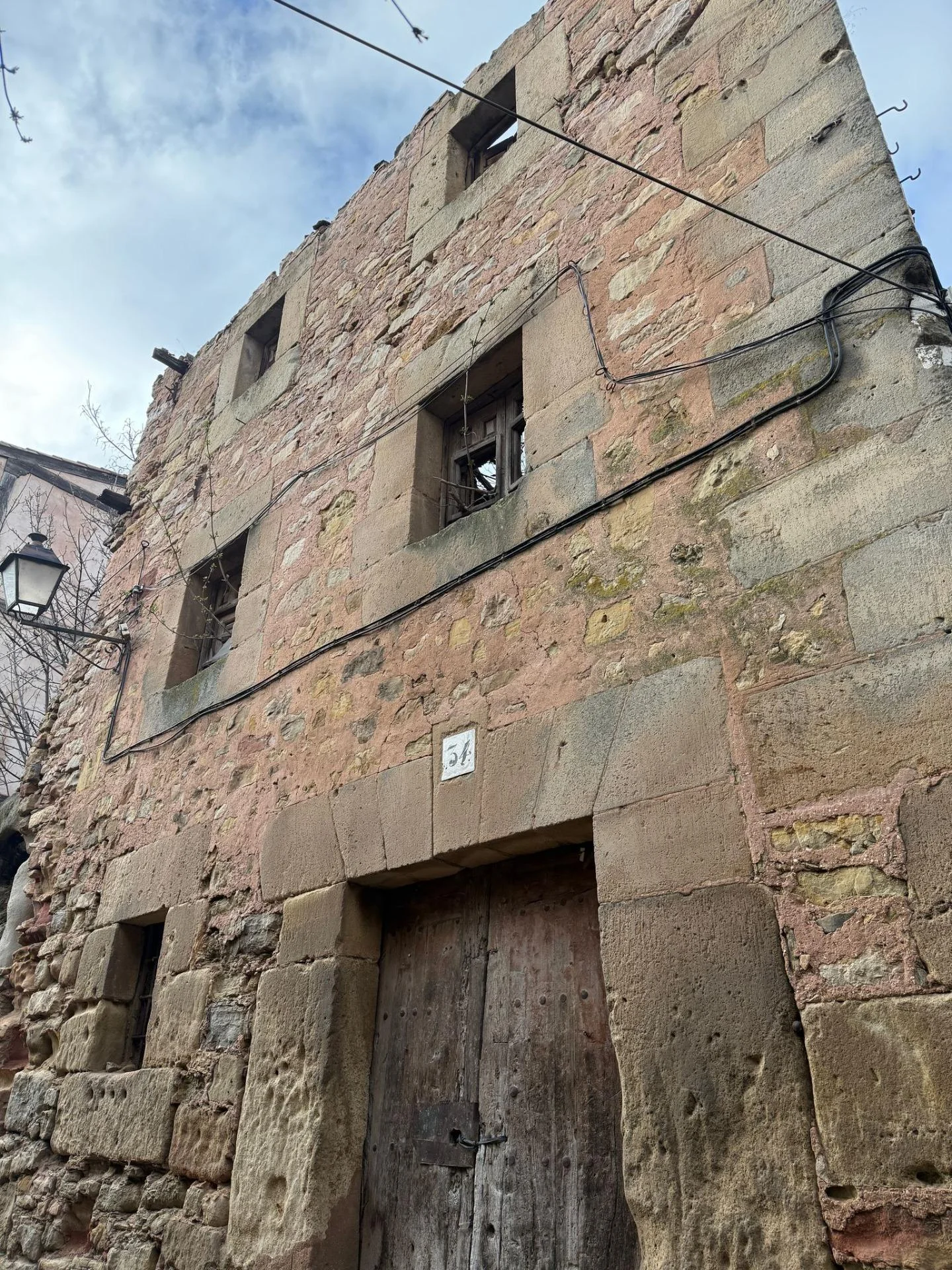 Historic Sigüenza house with 183 m²