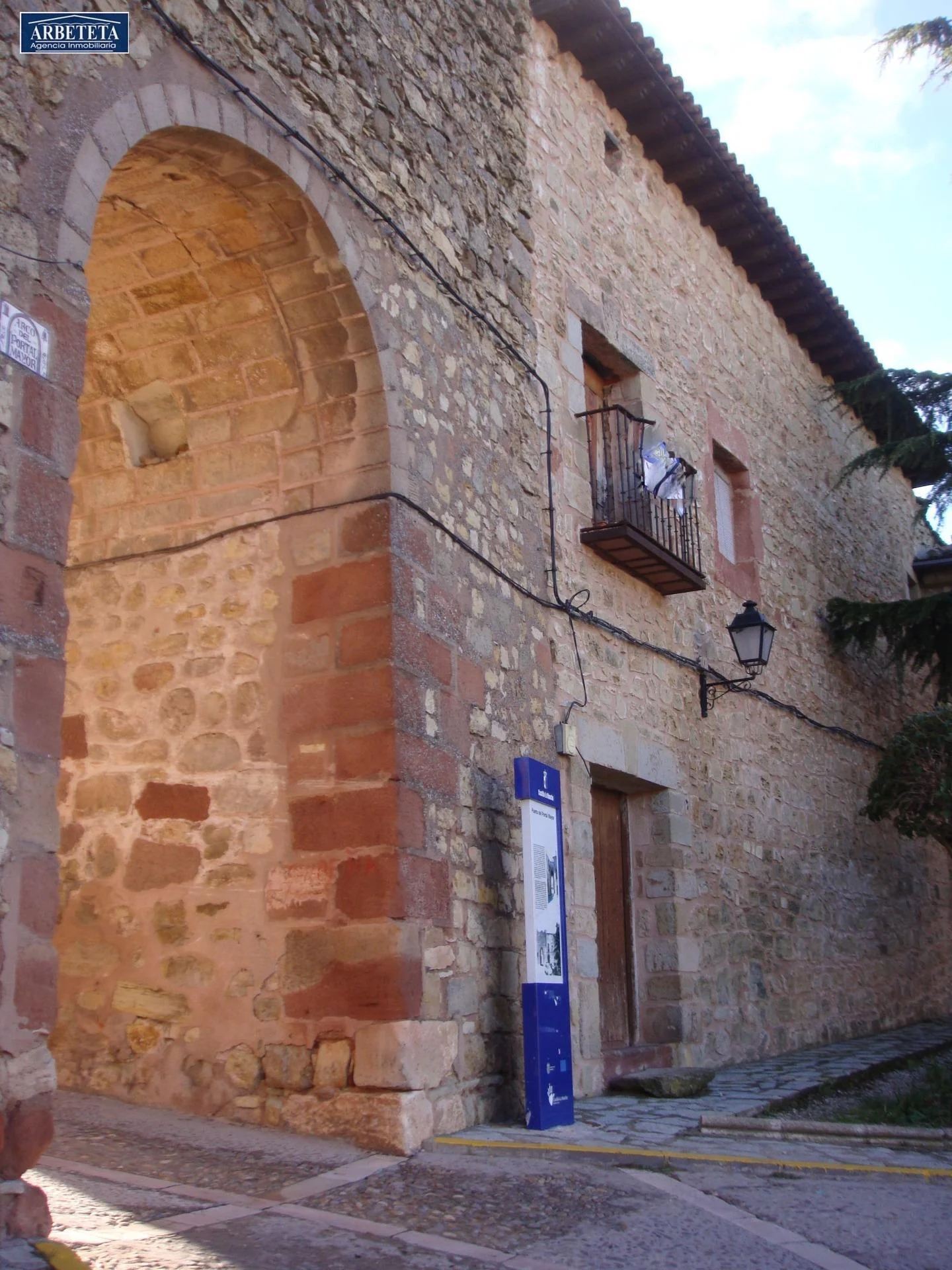 Historic Sigüenza house, 272 m²