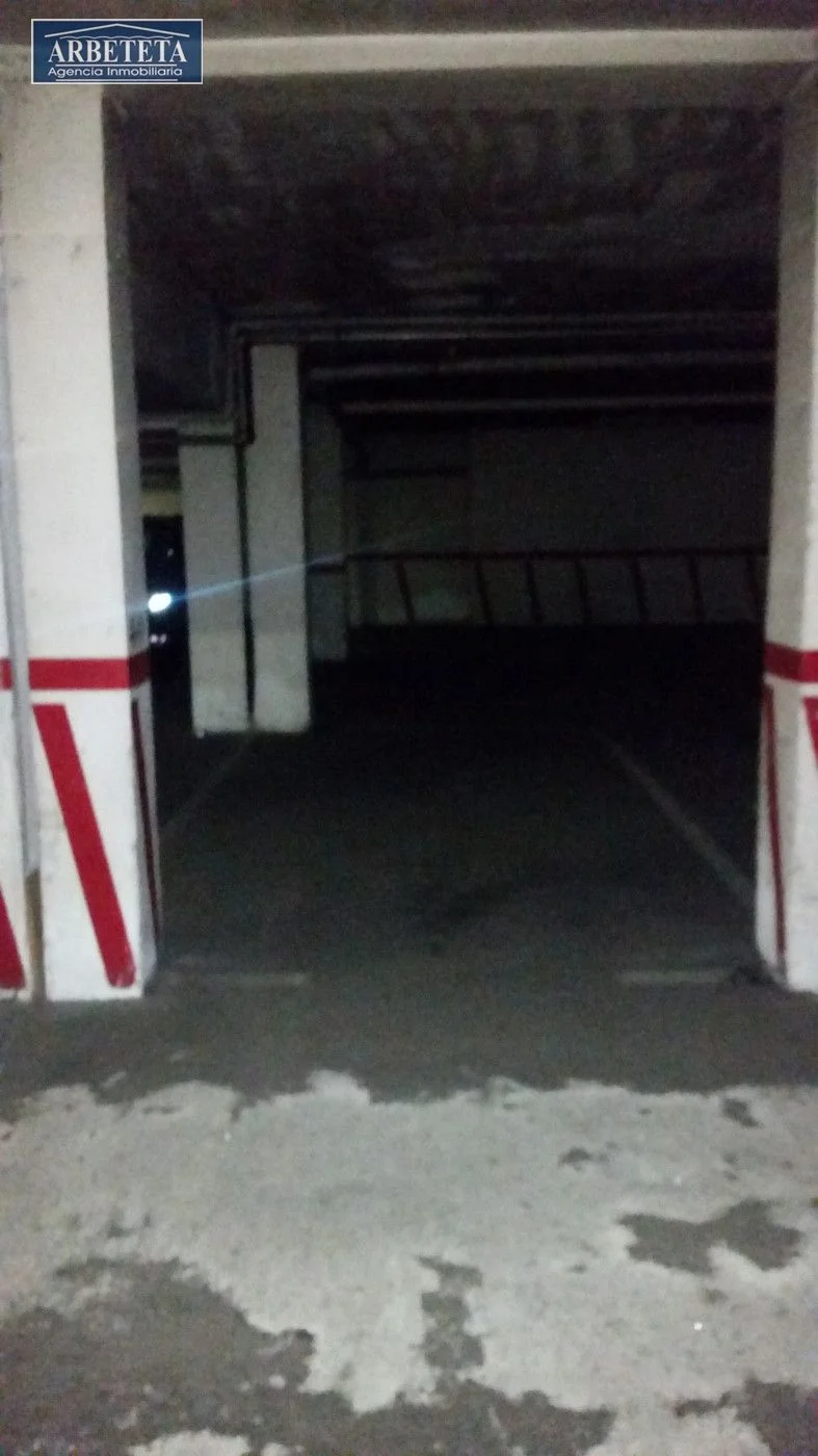 Large central Guadalajara garage space