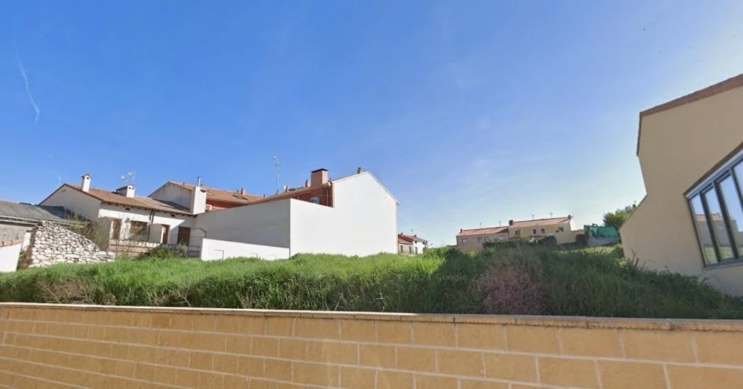 Urbanizable plot in Torija, 1,359 m²