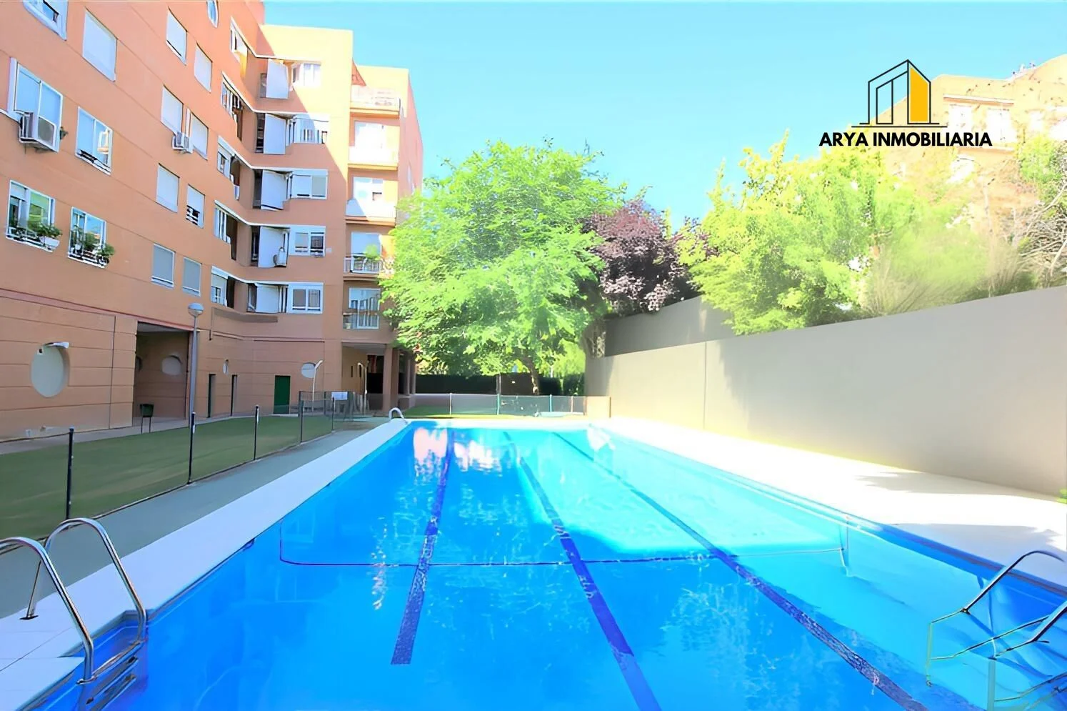 Piso luminoso de tres dormitorios en Torrejón