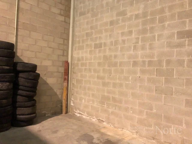 Industrial warehouse in Algete, 239 m²