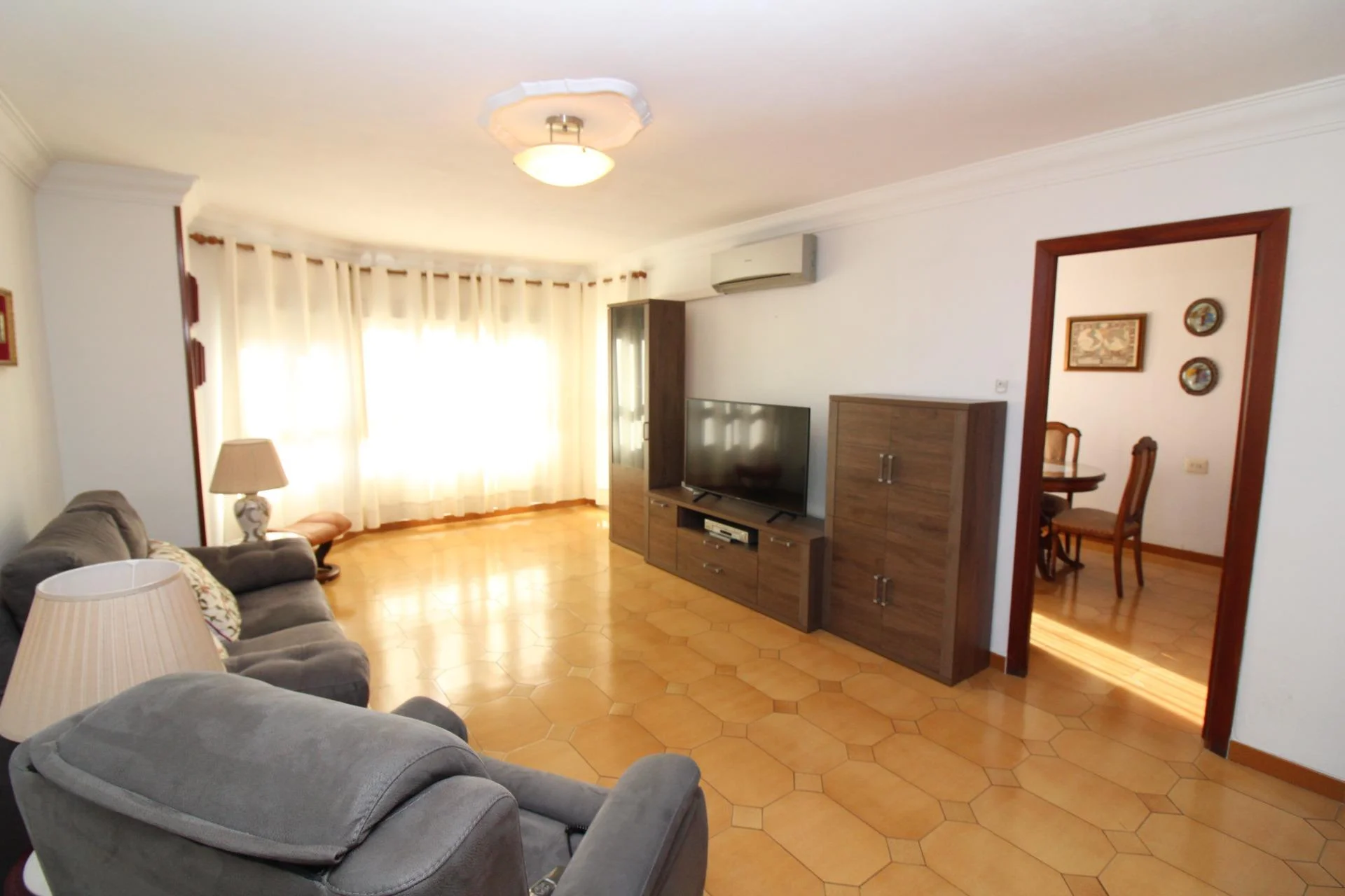 Amplio piso en Palma, cuatro habitaciones