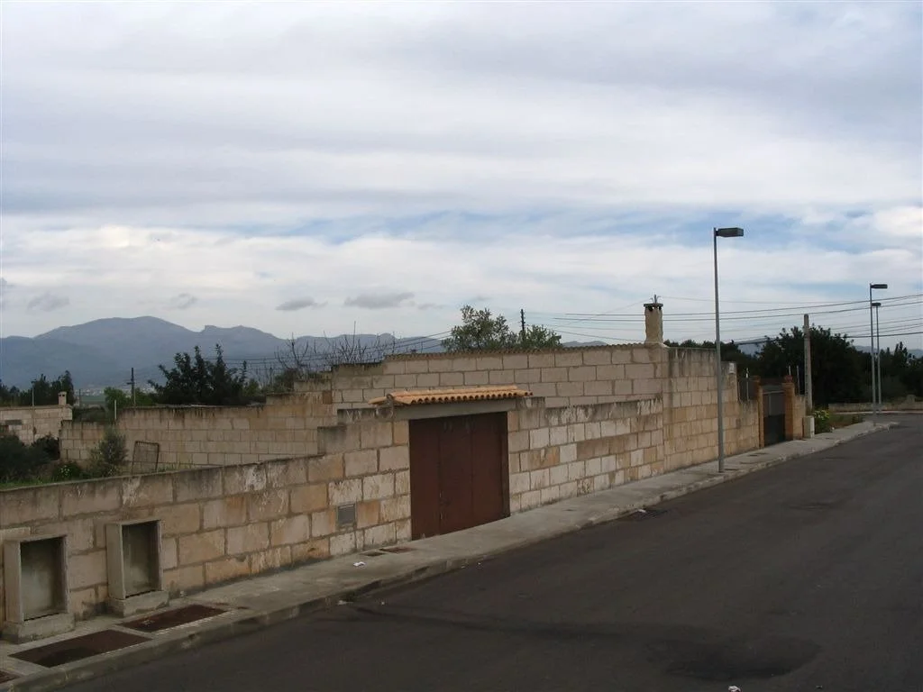 Solar edificable en Muro, 650 m²