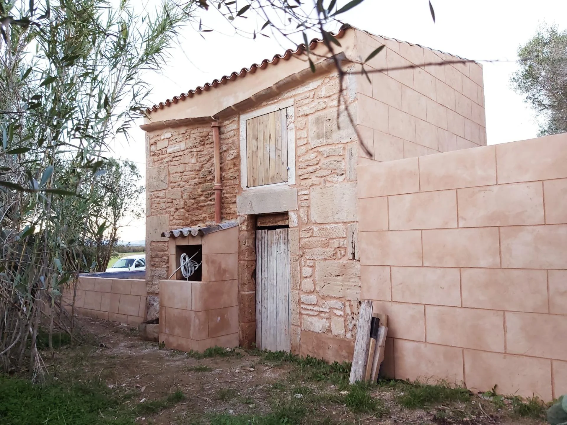Campos rural plot with historic buildings