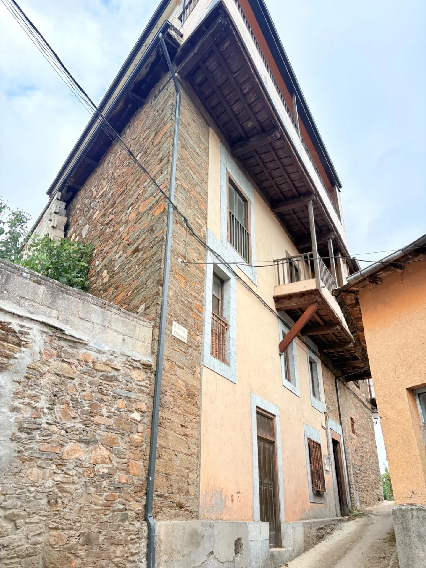 Casa para reformar en Villar, 343 m²