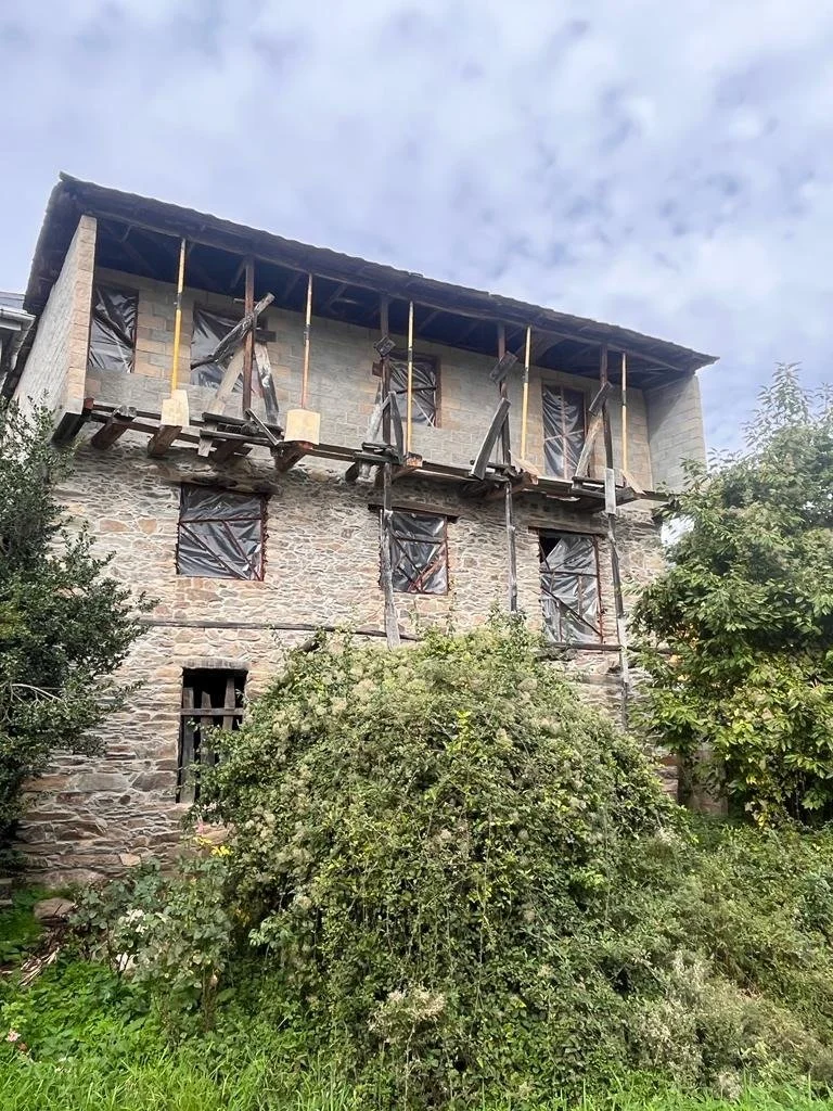 Three-storey rural tourism project in Valdueza