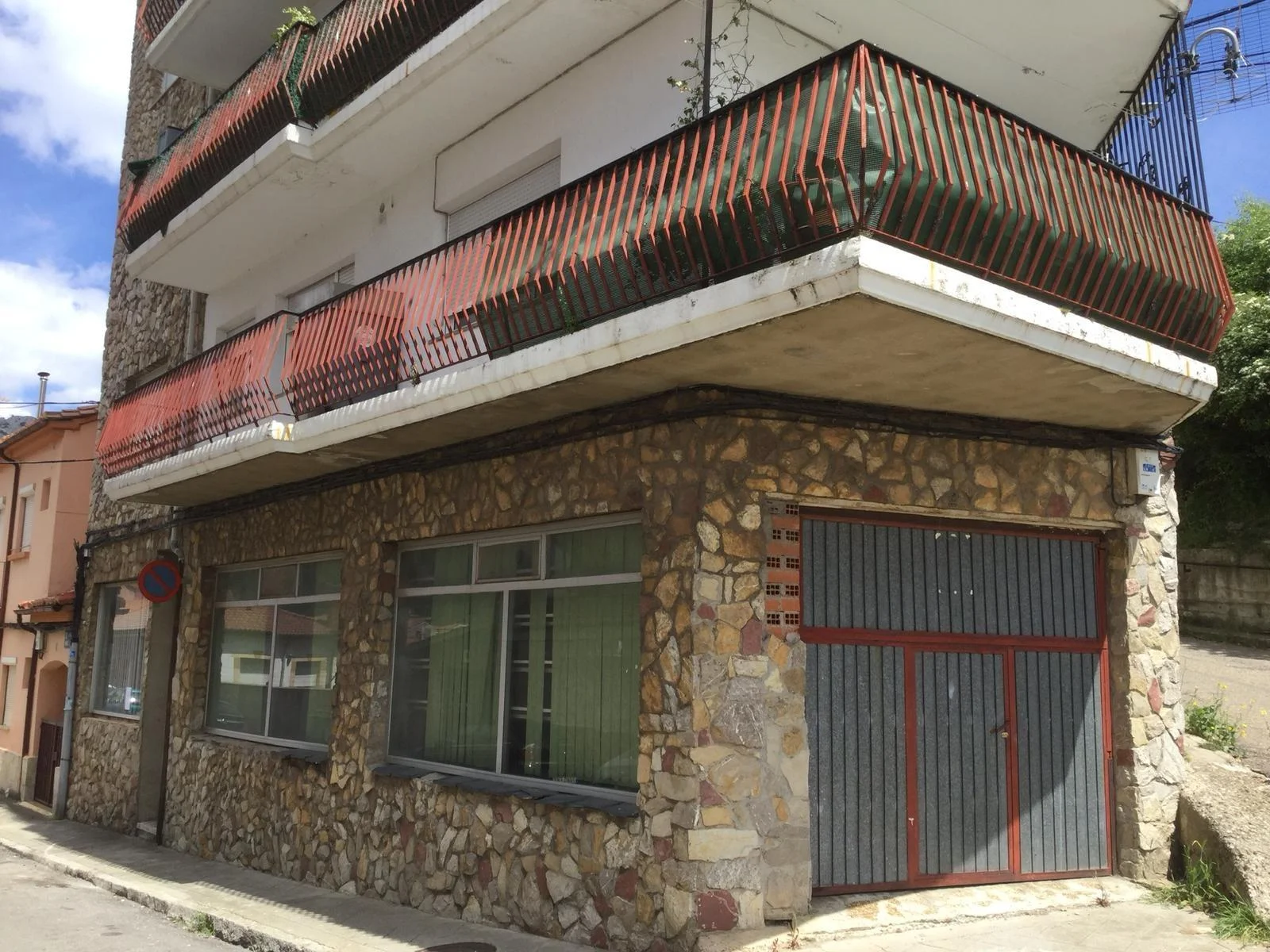 Local comercial de 120 m² en Cistierna