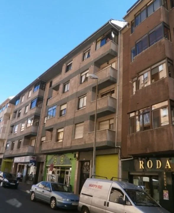 Local comercial céntrico en Villablino, 52 m²