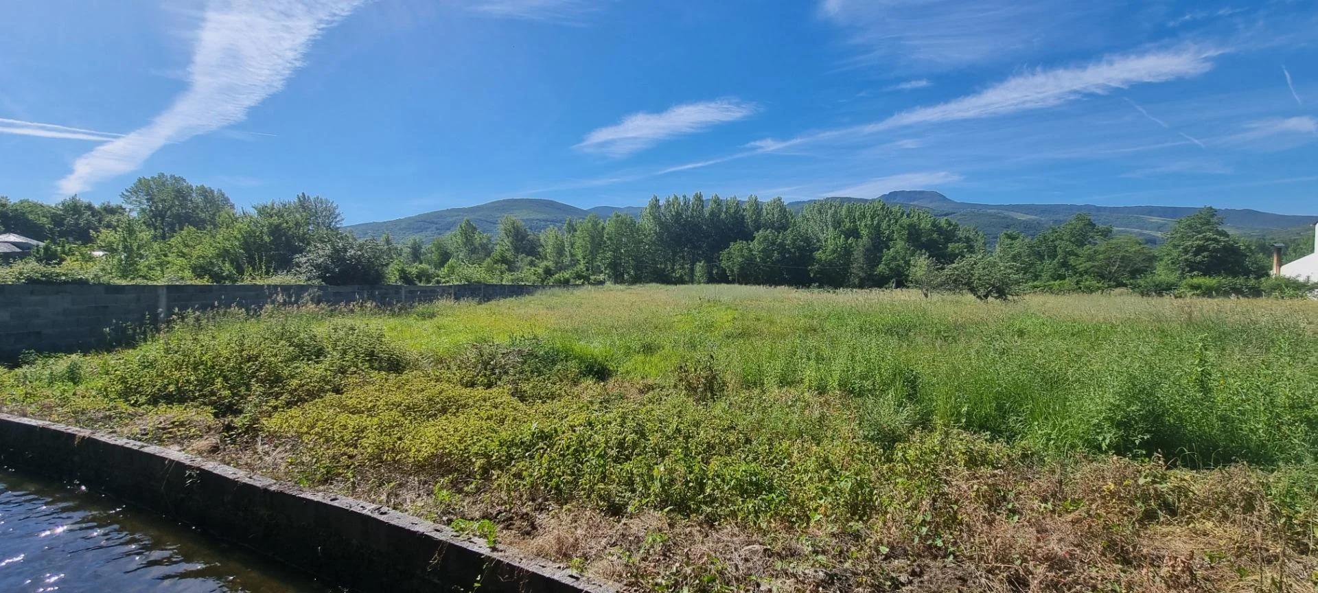Large development plot in Dehesas