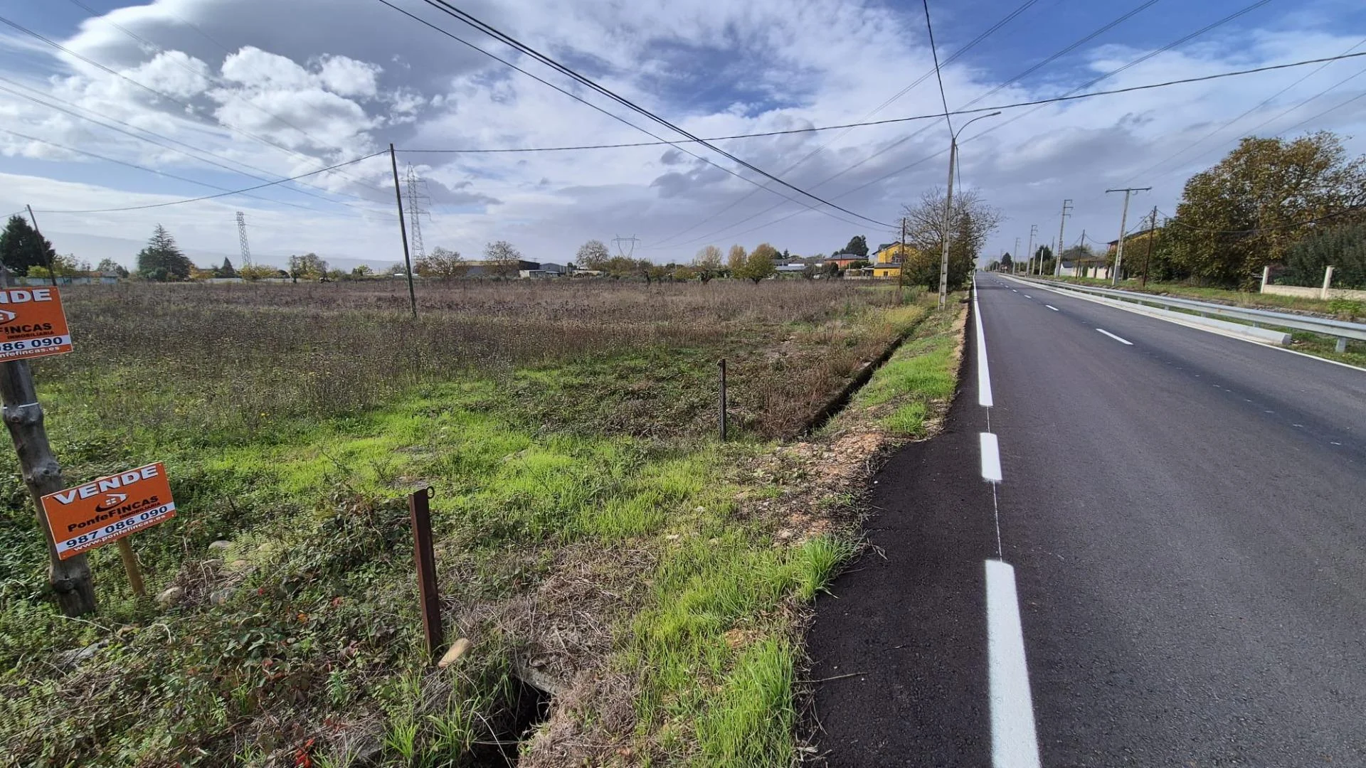 Rural plot near Camponaraya, 3,472 m²