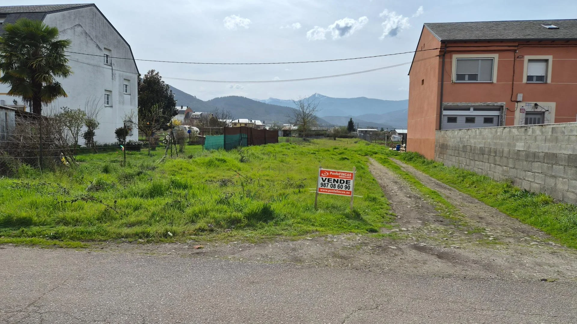 Rural plot in La Placa, 1,900 m²