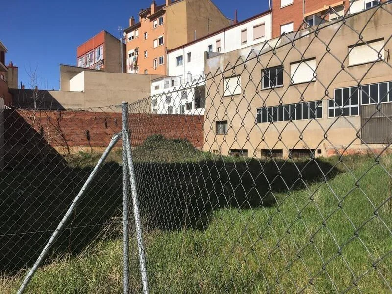 Urban plot with approved development