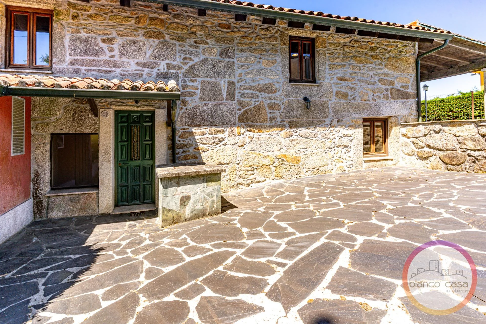 Stone house near Vimianzo, 4 bedrooms