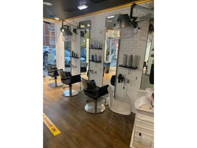 Ground-floor commercial unit in Versalles