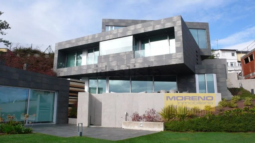 Chalet contemporáneo en Sarria, 5 dormitorios