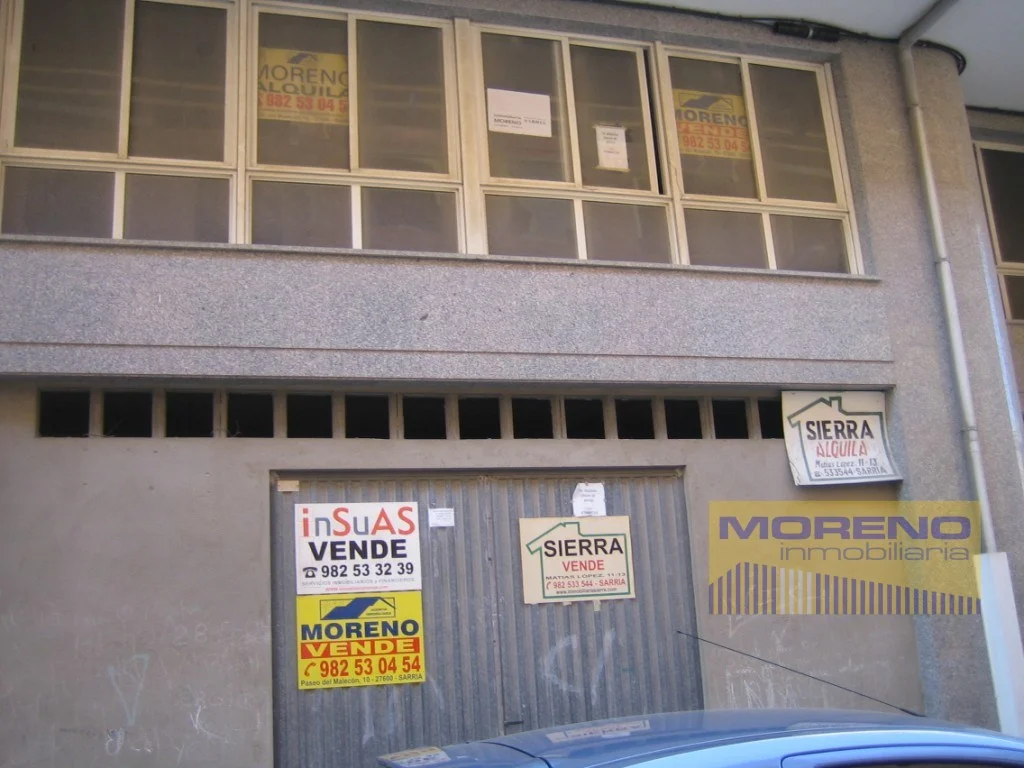 Two-level commercial unit in Sarria