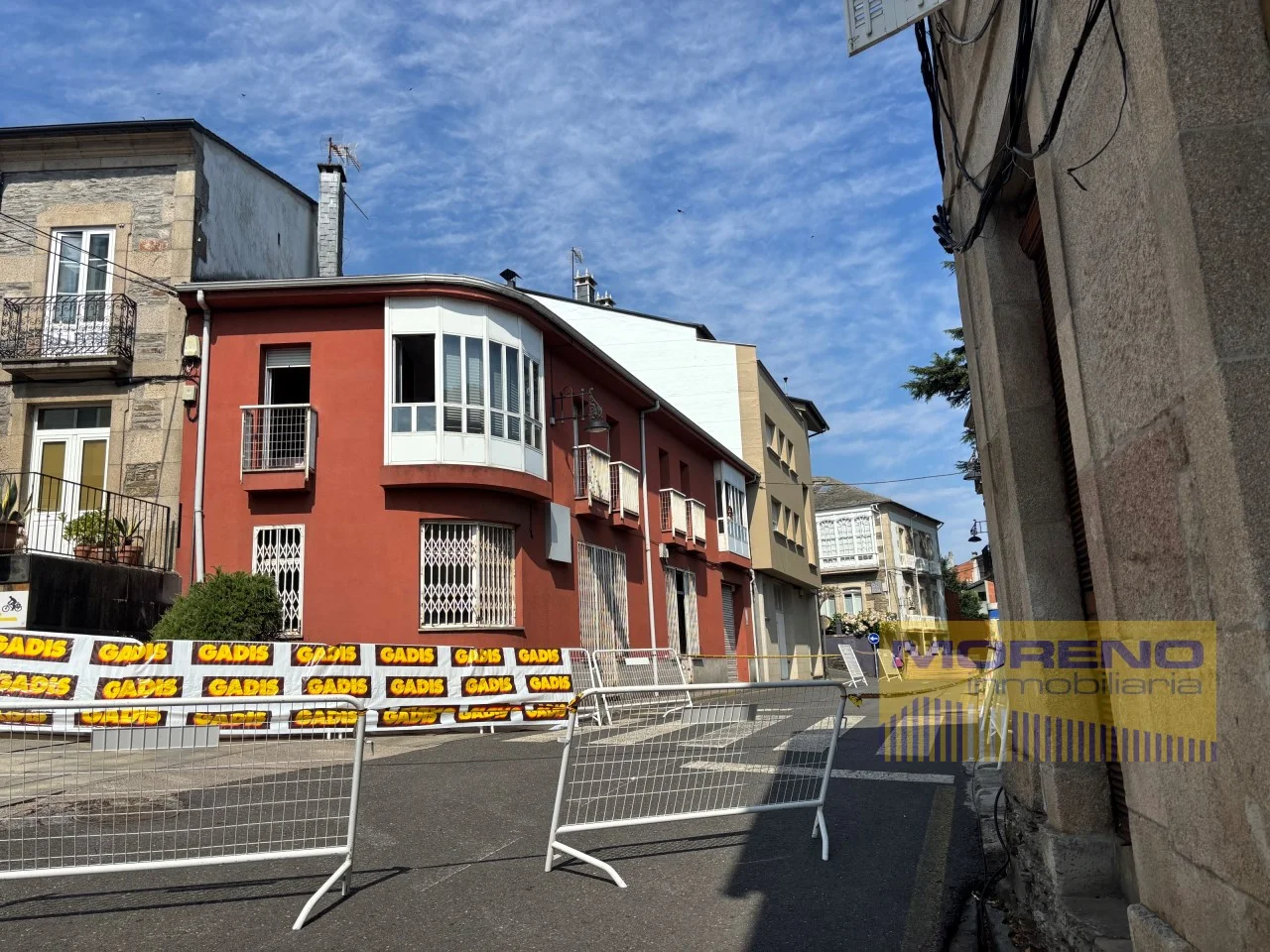 Historic-centre house with six bedrooms