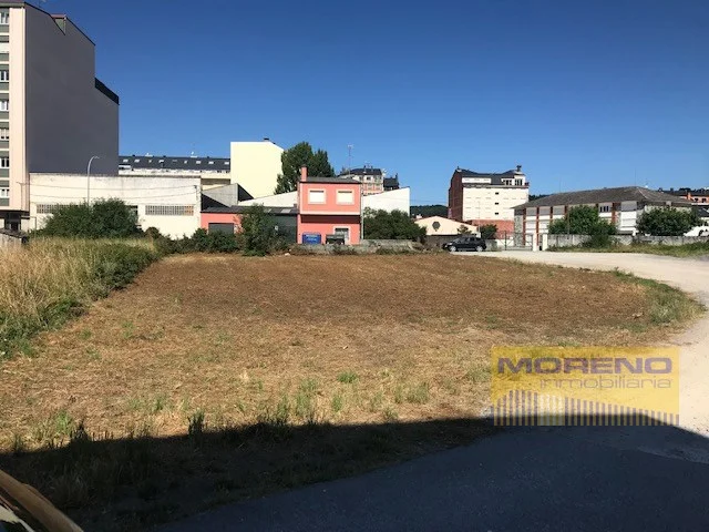 Buildable corner plot in Sarria