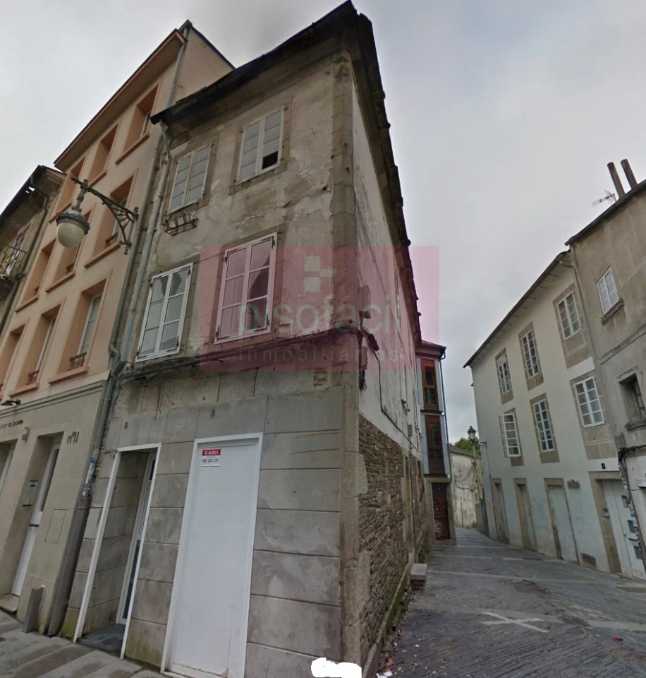 Historic Lugo property with mixed-use potential