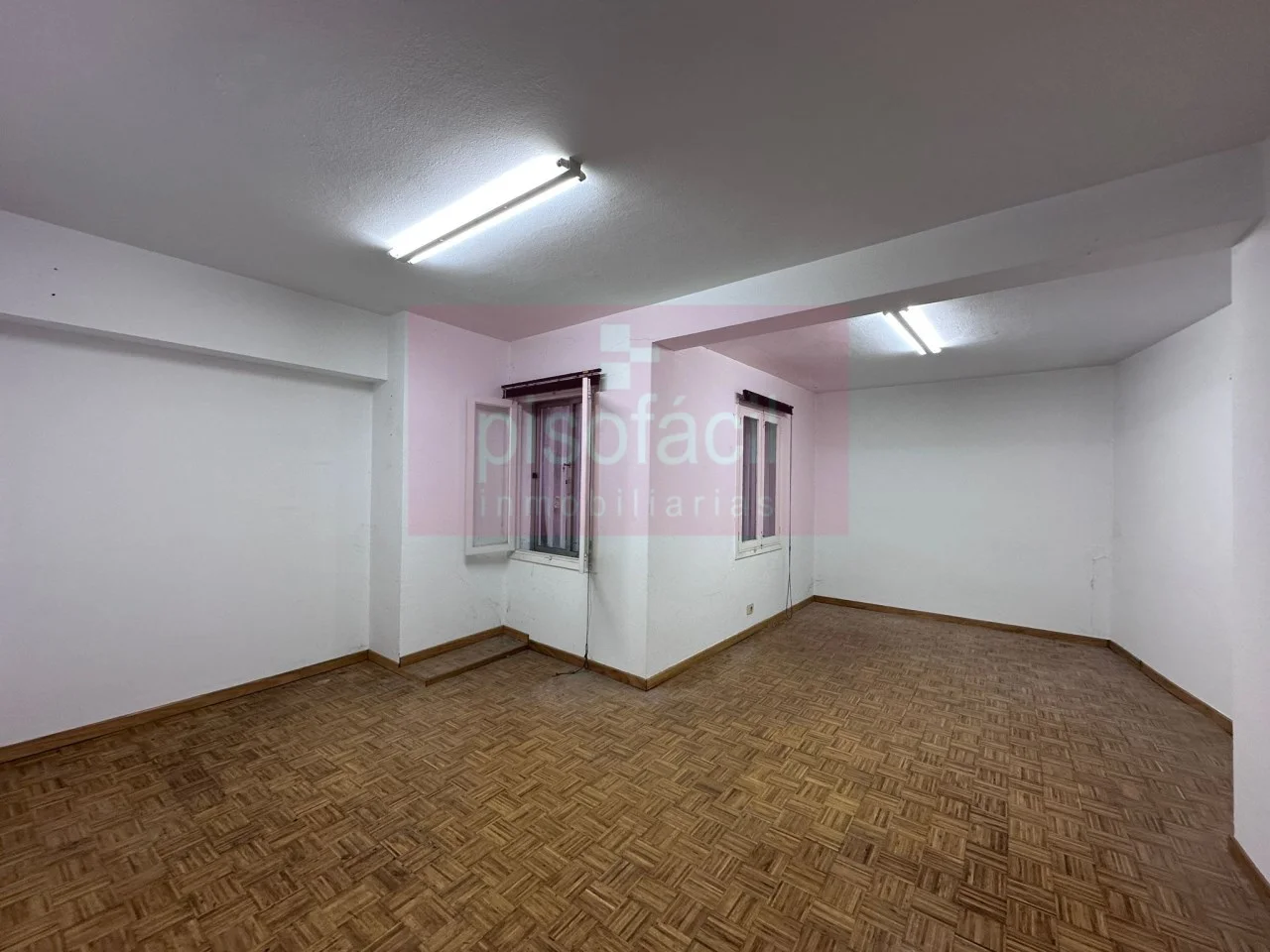 Oficina céntrica en Lugo, 79 m² y dos estancias