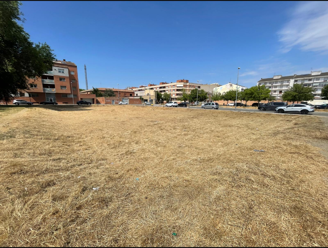 Urban plot in Mollerussa, 408 m²