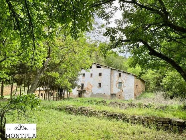 Masía histórica con finca de 14 hectáreas