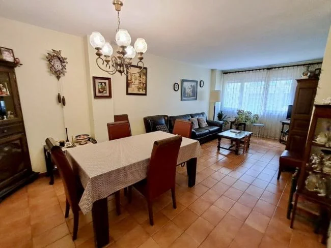 Central Andorra flat, 4 bedrooms