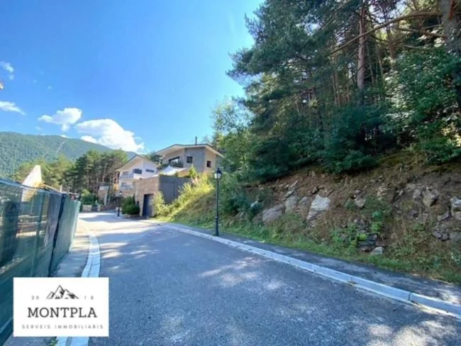 Terreno de 601 m² en La Massana