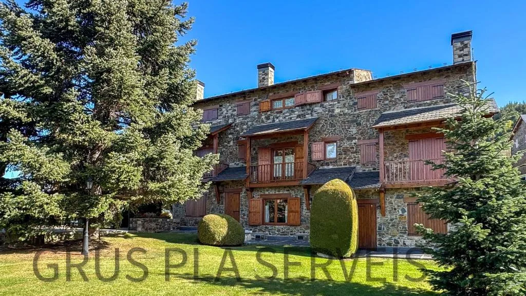 Four-bedroom townhouse with private garden