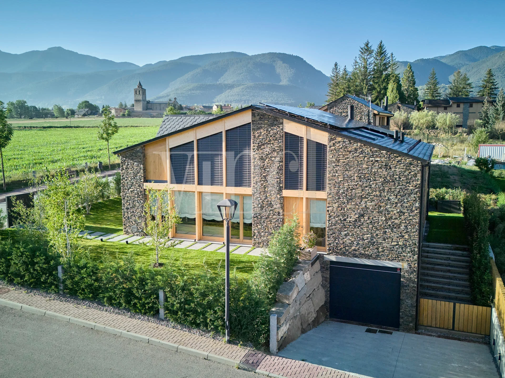 New Bellver house with private spa