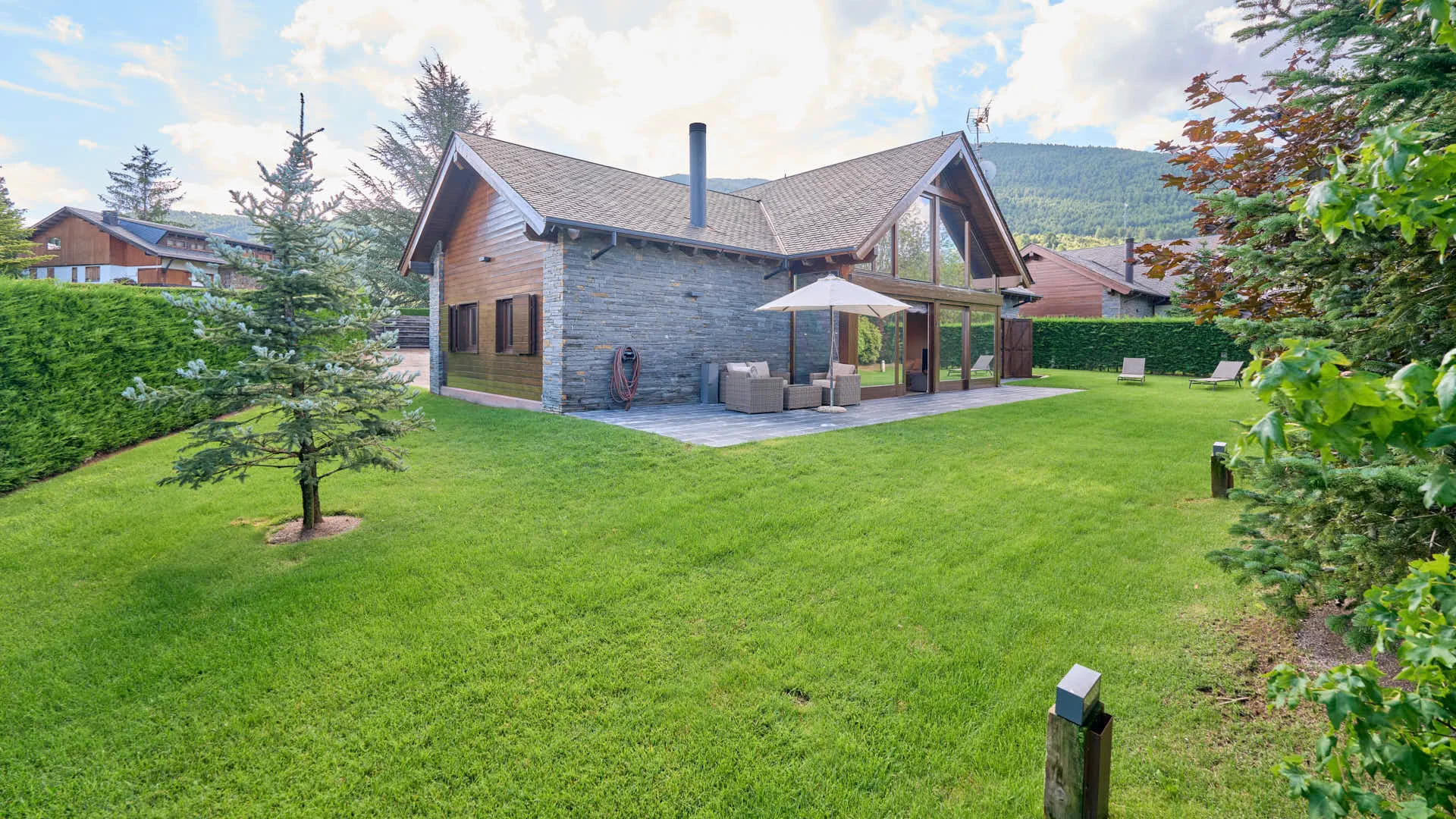 Das house with five bedrooms