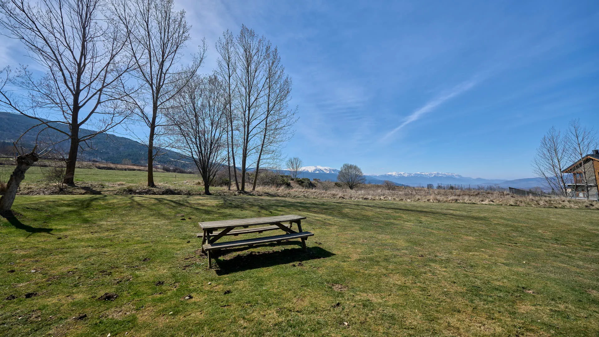 Cerdanya dwelling with communal garden