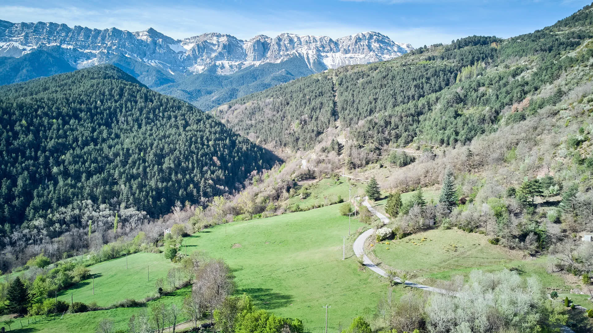 Terreno en Víllec con 600 m² edificables