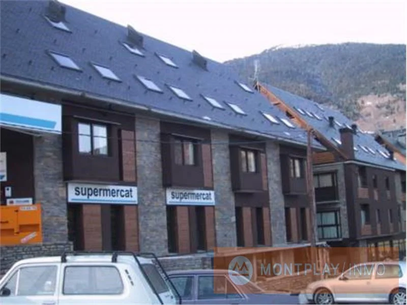 Commercial premises in Vielha, 130 m²