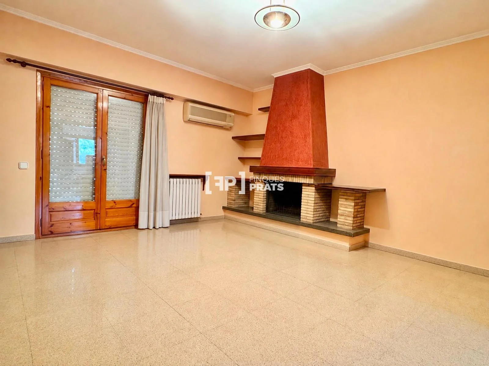 House with industrial space in Fraga