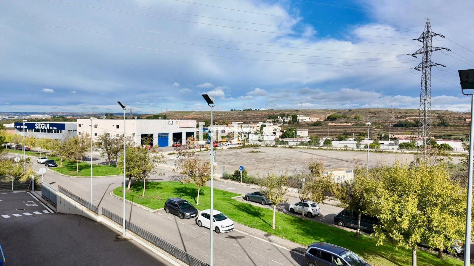 Oficina amplia en Les Canals, 565 m²