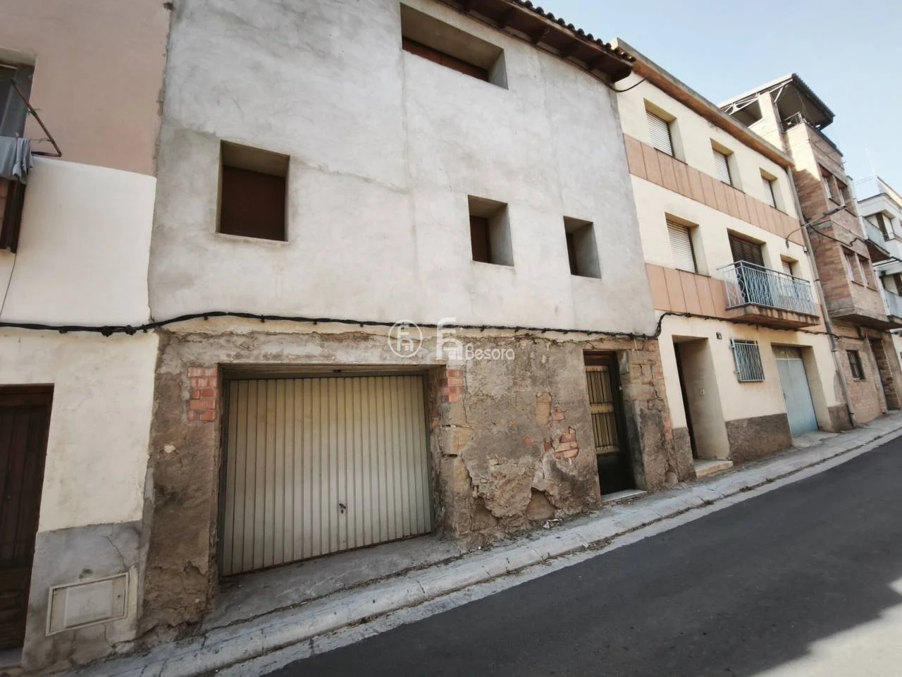 Three-storey house in Térmens, 171 m²