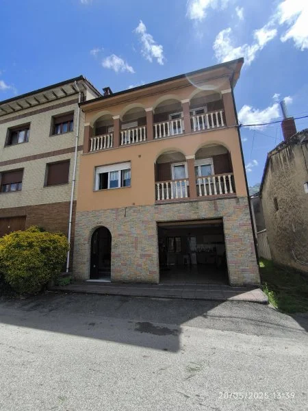 Casa adosada en El Condado, 200 m²