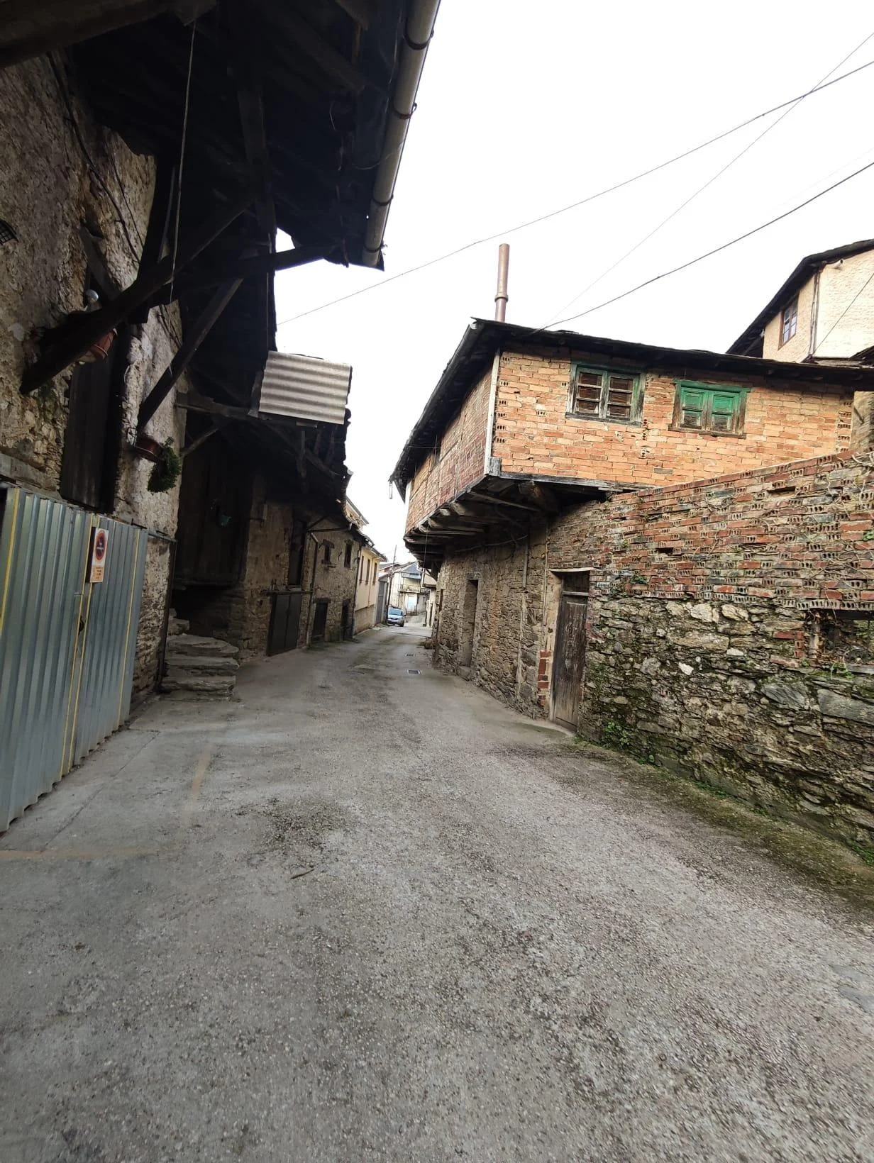 Stone village house, 83 m² renovation