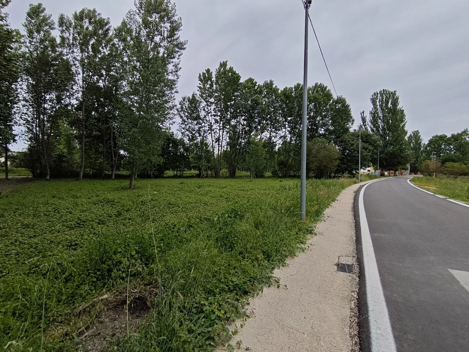 Parcela urbana con doble fachada