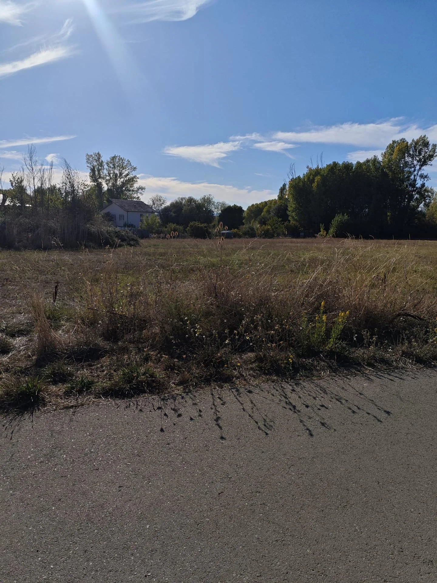 Mixed urban-rural plot with frontage