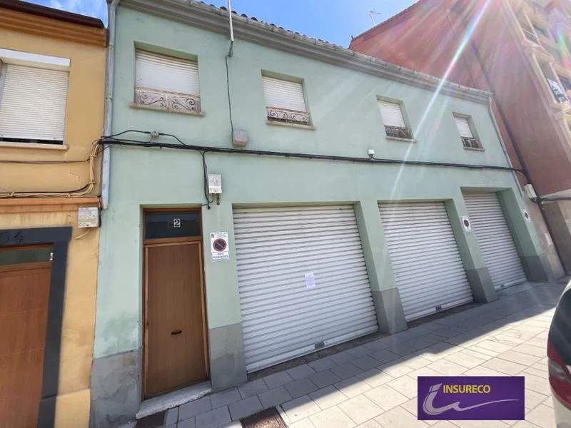 Edificio para rehabilitar con potencial edificable