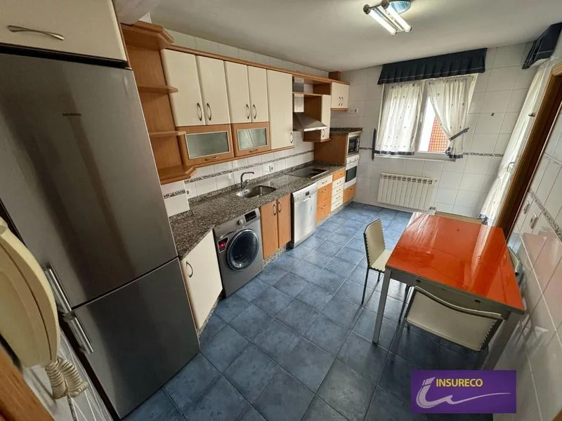 Spacious duplex near Parque de los Reyes
