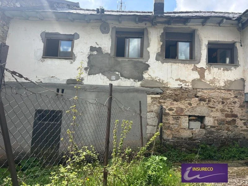 Six-bedroom house in La Vega de Los Viejos