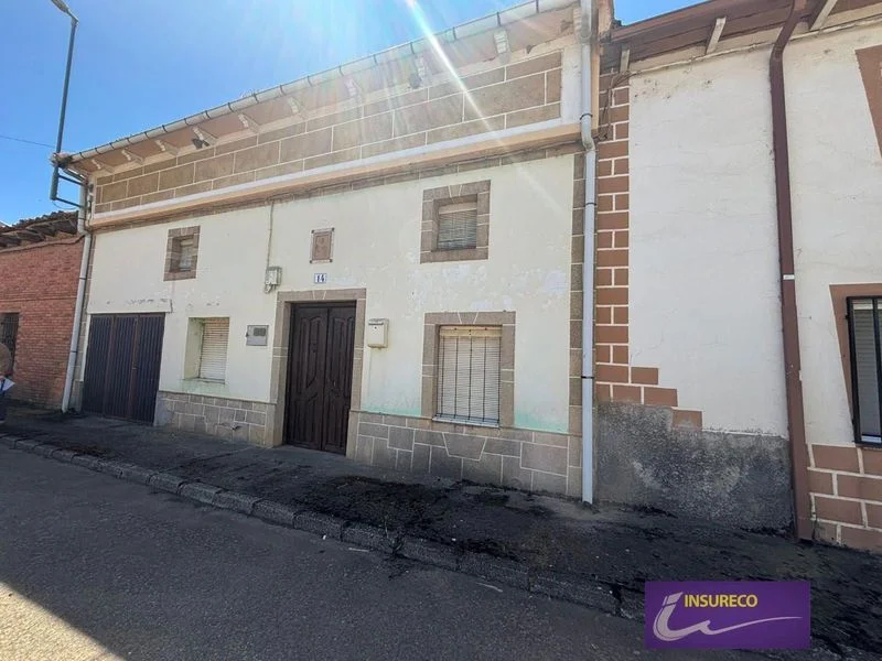 Casa para reformar en Pobladura, 4 dormitorios