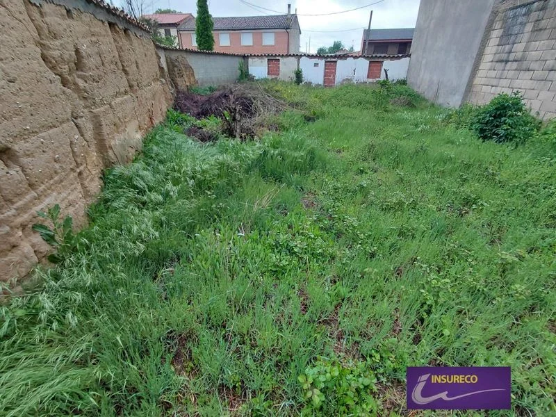Affordable land plot in León