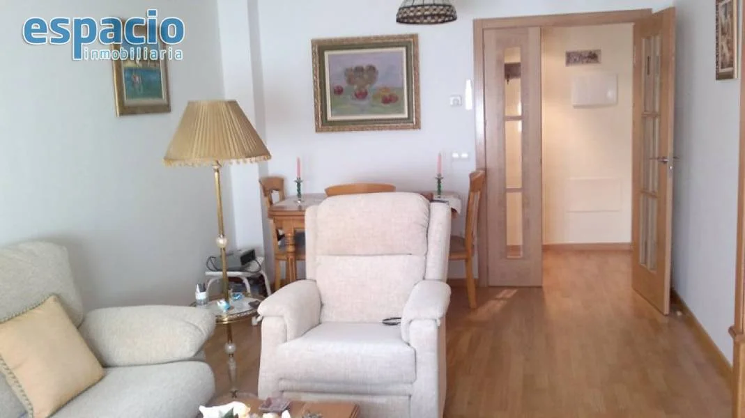 Apartamento listo para entrar en Cacabelos, 81 m²