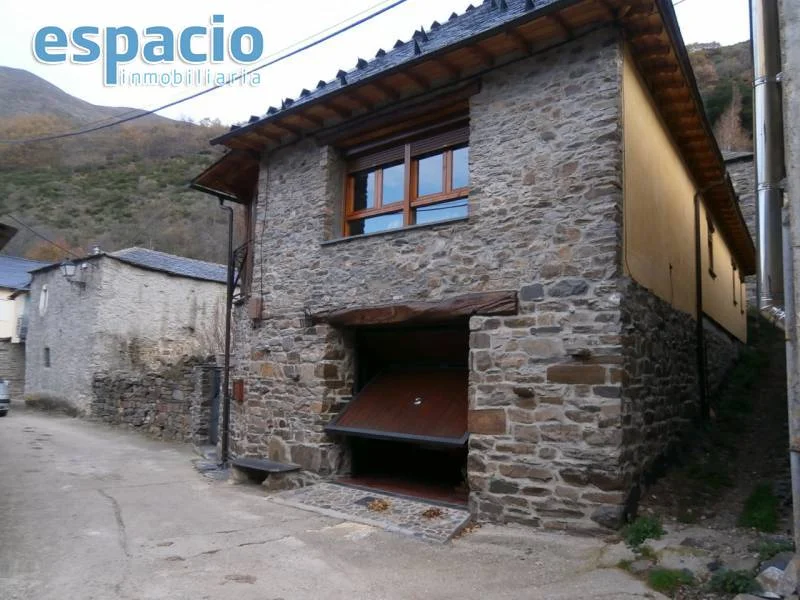 Stone house near Salientes, 4 bedrooms