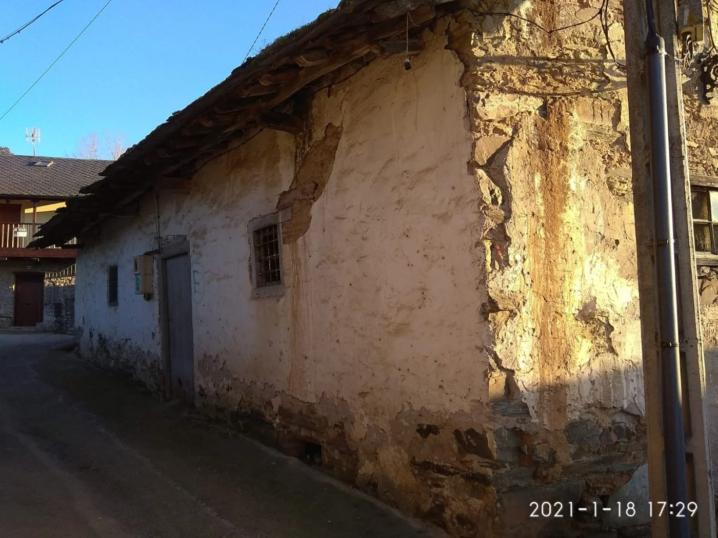 Stone house in Toral de Merayo